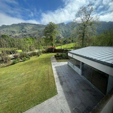 Gestiona2r - Casa Familiar En 4 Jardin Privado * リャネス